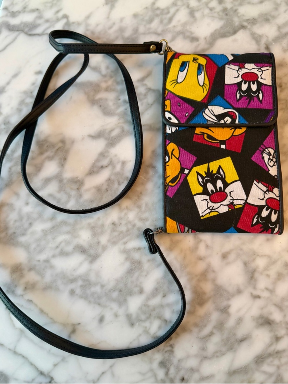 Vintage 1994 Looney Tunes Brand Cross Body Purse Pocket Book NWOT